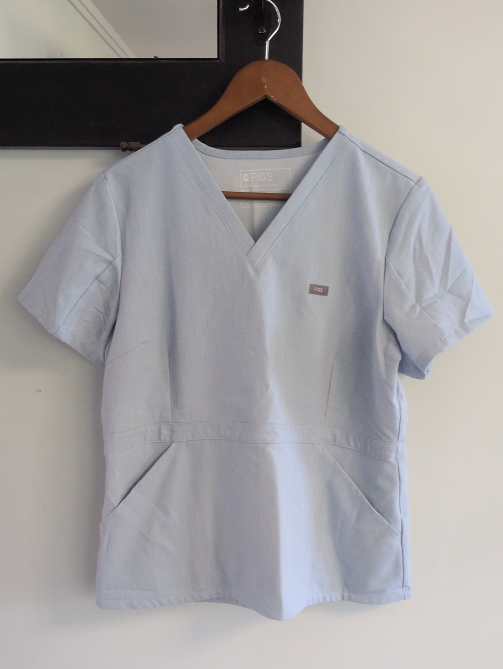 FIGS Woman's Scrub Set In Sky Blue